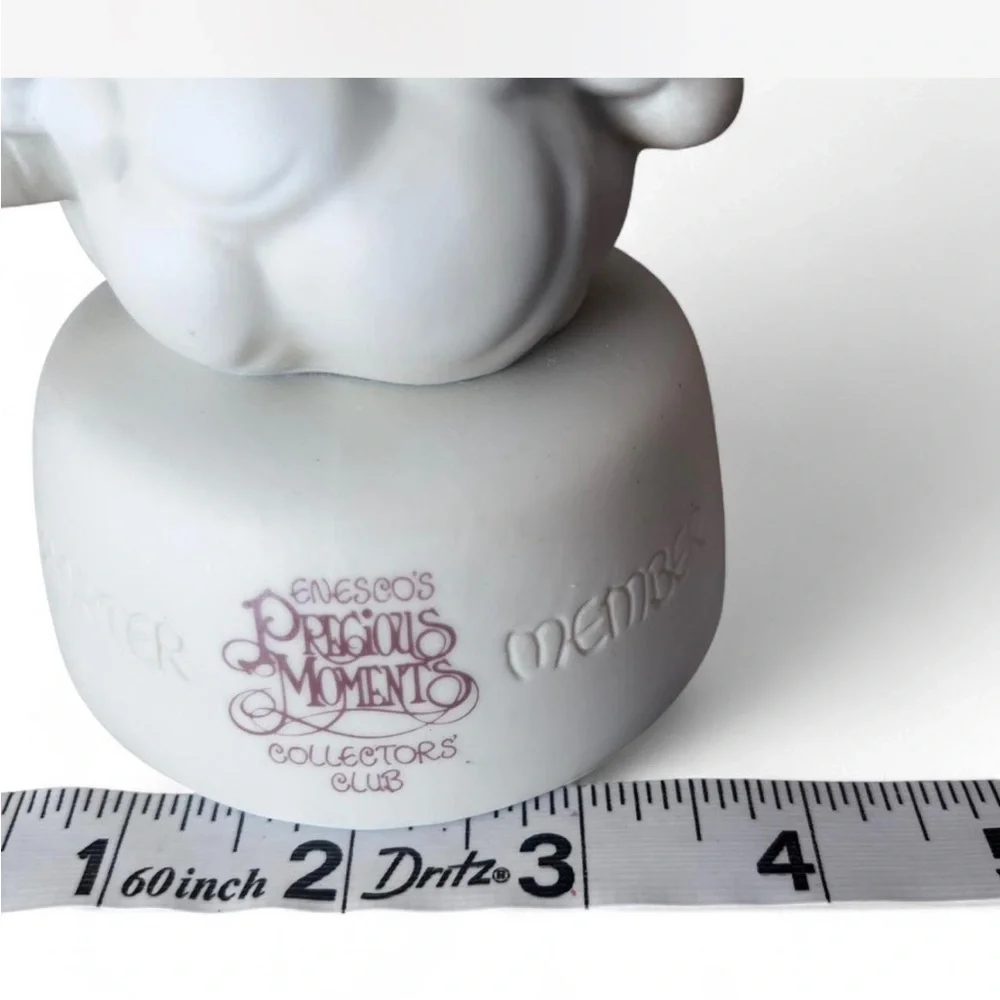 Vintage Precious Moments ‘…But Love Gies on Forever’ figurine!!!!